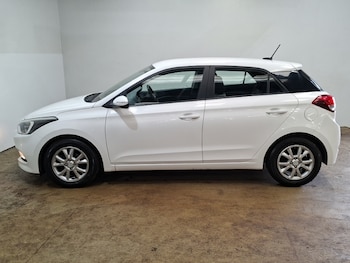 Used Hyundai i20 2016 for sale - 79273993: Photo