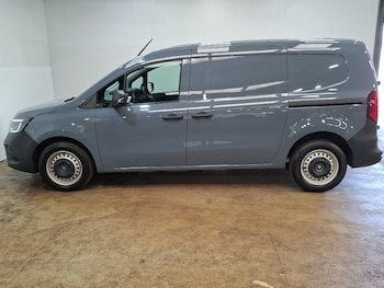 Used Renault Kangoo 2024 for sale - 79529309: Photo