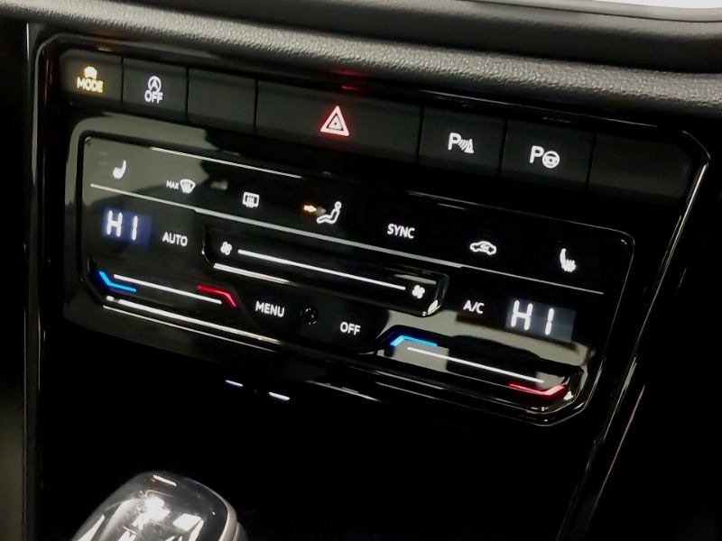 Used Volkswagen T-Roc 2025 for sale - 77062620: Photo 13