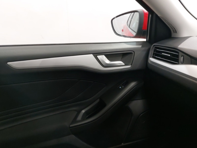 Used Ford Focus 2020 for sale - 77999963: Photo 16