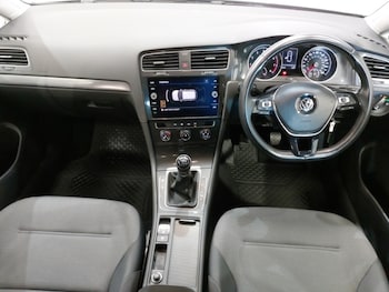 Used Volkswagen Golf 2019 for sale - 78634001: Photo