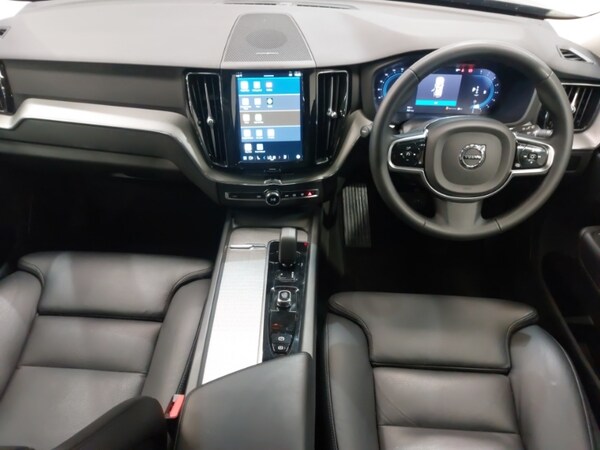 Used Volvo XC60 2023 for sale - 74873969: Photo 2
