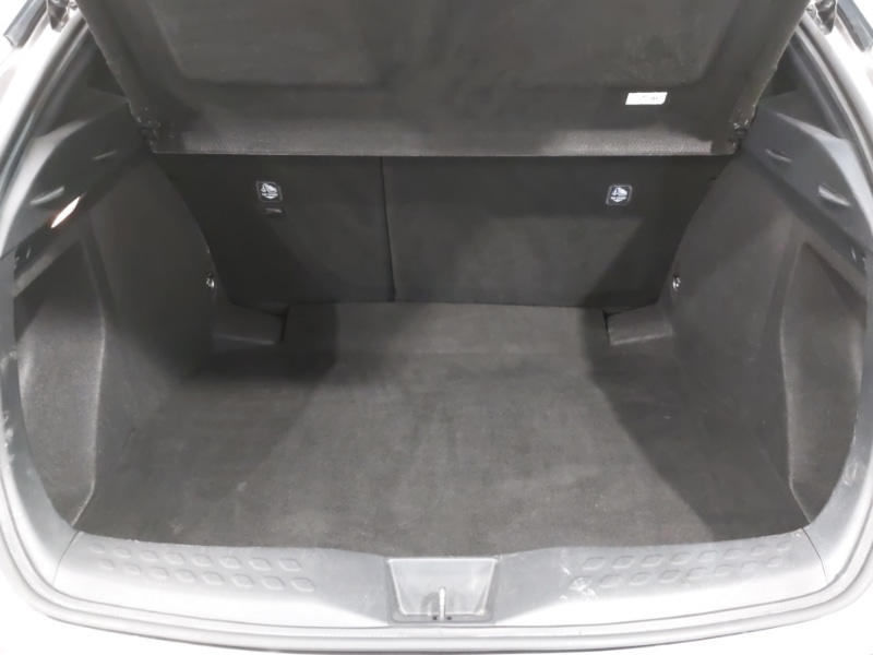 Used Toyota C-HR 2018 for sale - 76636569: Photo 8