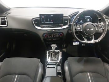 Used Kia XCeed 2023 for sale - 77716636: Photo
