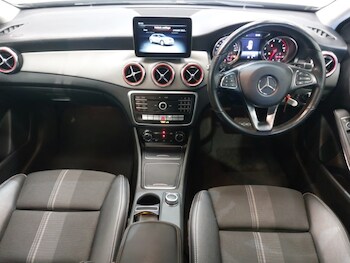 Used Mercedes-Benz GLA 2019 for sale - 77873793: Photo