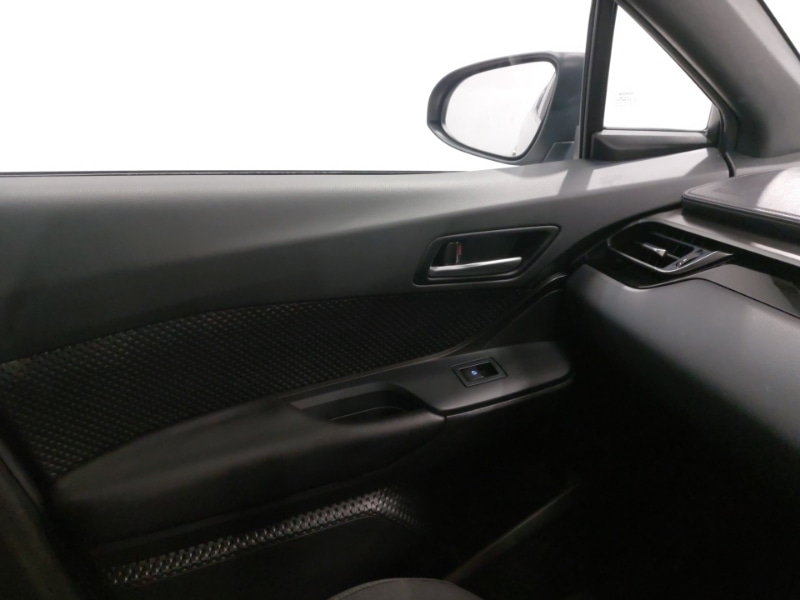 Used Toyota C-HR 2019 for sale - 76387851: Photo 16