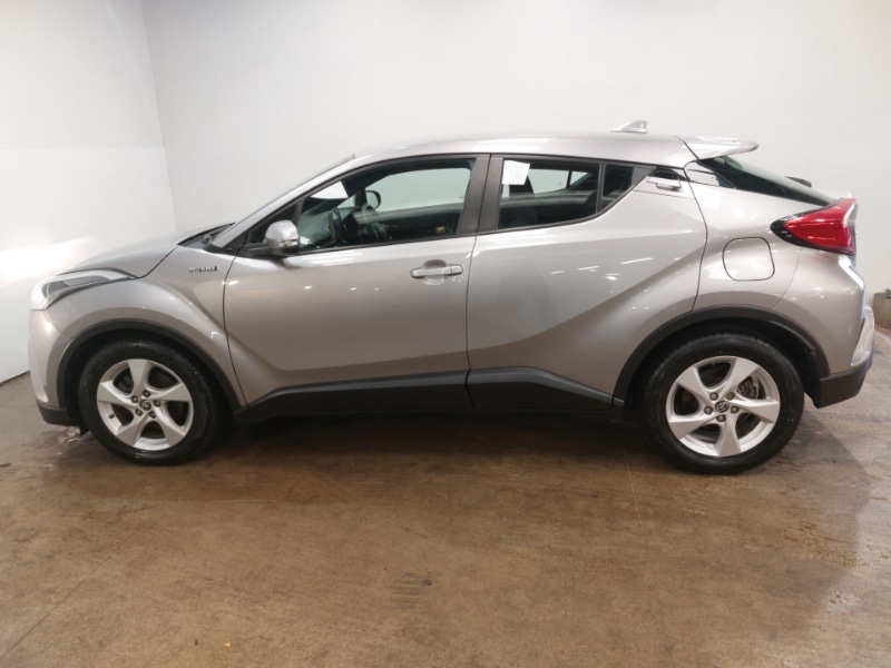 Used Toyota C-HR 2019 for sale - 76387851: Photo 4