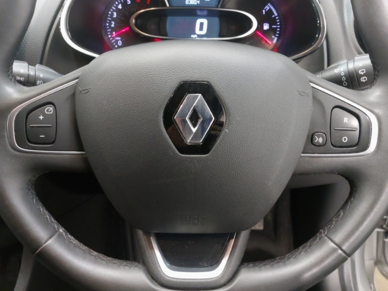 Used Renault Clio 2019 for sale - 76897570: Photo 16