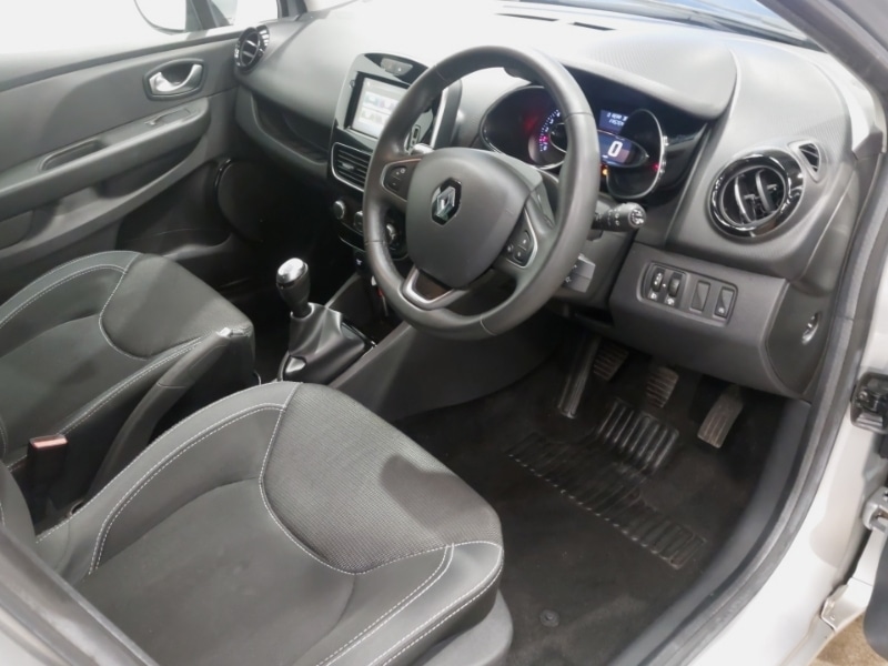 Used Renault Clio 2019 for sale - 76897570: Photo 18