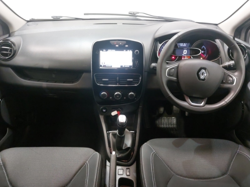 Used Renault Clio 2019 for sale - 76897570: Photo 2