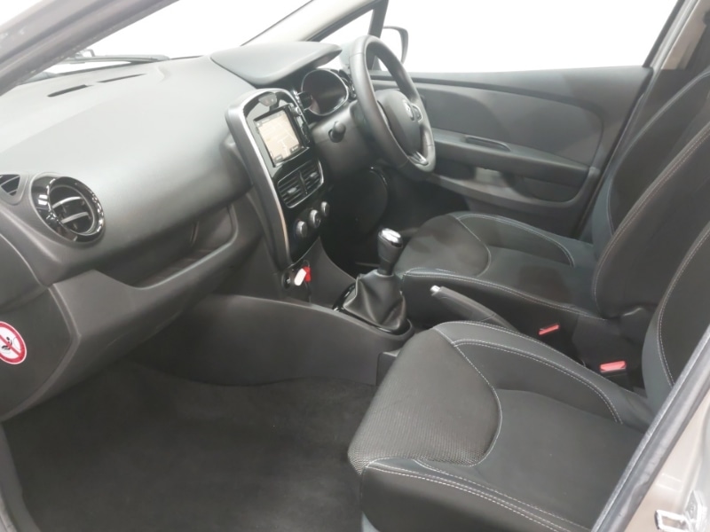 Used Renault Clio 2019 for sale - 76897570: Photo 5