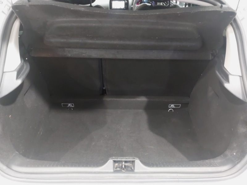 Used Renault Clio 2019 for sale - 76897570: Photo 8