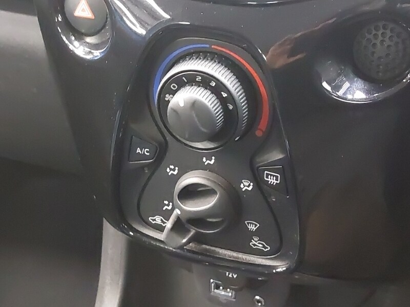 Used Toyota AYGO 2015 for sale - 78164233: Photo 13