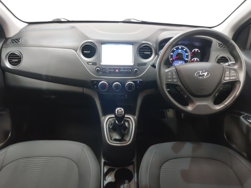 Used Hyundai i10 2019 for sale - 77228775: Photo 2