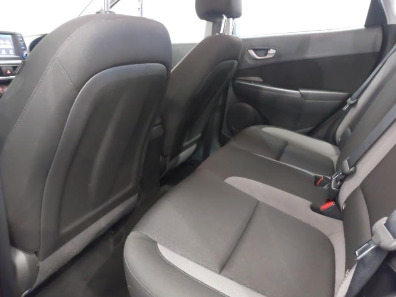 Used Hyundai KONA 2018 for sale - 76795582: Photo 6