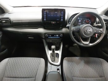 Used Toyota Yaris 2023 for sale - 77329651: Photo