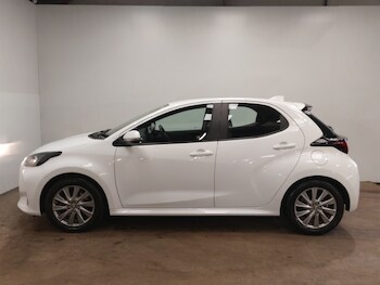 Used Toyota Yaris 2023 for sale - 77329651: Photo