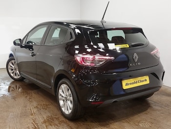 Used Renault Clio 2025 for sale - 76506924: Photo