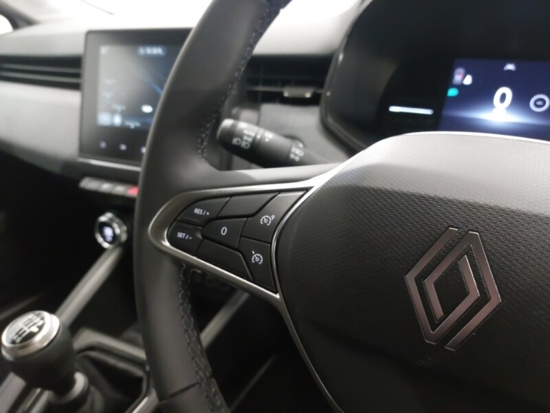 Used Renault Clio 2025 for sale - 77491384: Photo 17