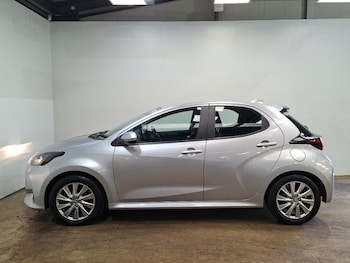 Used Toyota Yaris 2023 for sale - 79615325: Photo