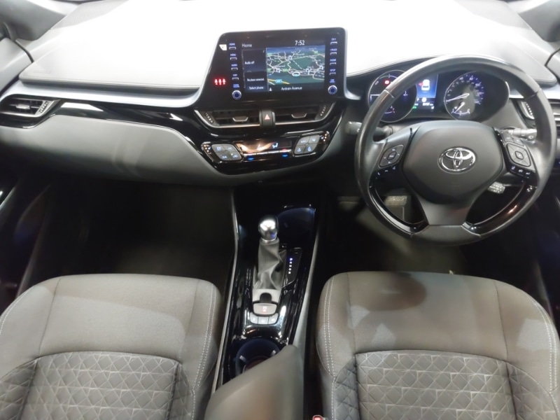 Used Toyota C-HR 2021 for sale - 76144636: Photo 2