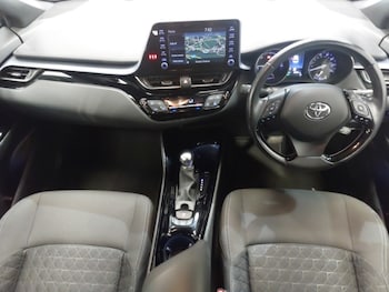 Used Toyota C-HR 2021 for sale - 76144636: Photo
