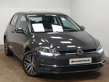 Used Volkswagen Golf 2017 for sale - 77289754: Photo