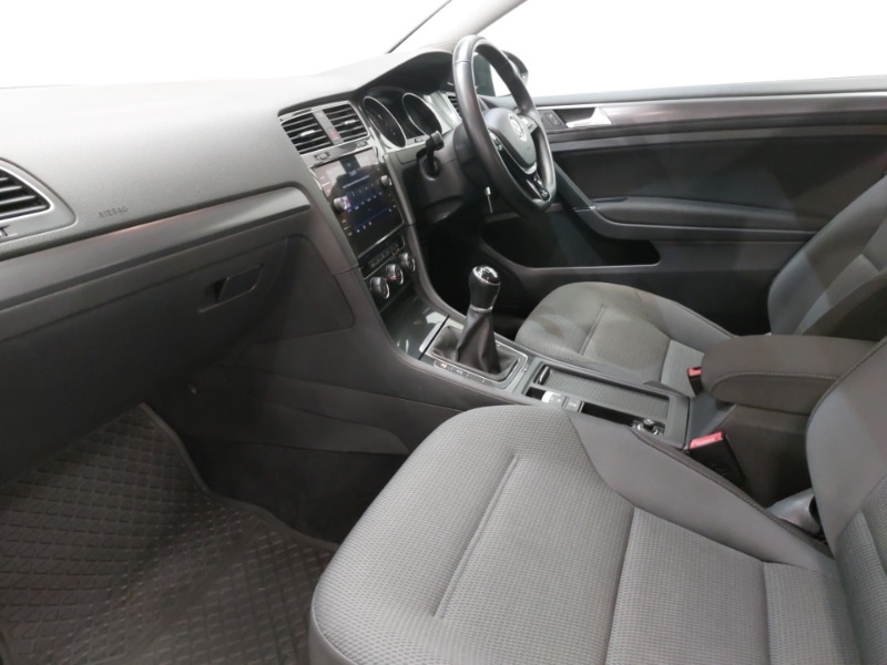 Used Volkswagen Golf 2017 for sale - 77289754: Photo 5