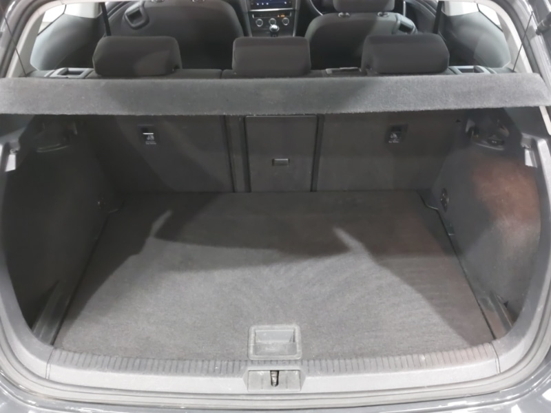 Used Volkswagen Golf 2017 for sale - 77289754: Photo 8