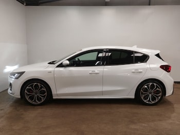 Used Ford Focus 2023 for sale - 77379941: Photo