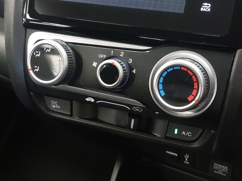 Used Honda Jazz 2018 for sale - 76130245: Photo 13
