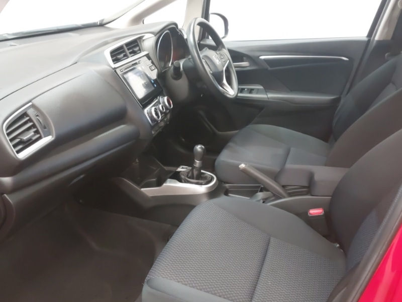 Used Honda Jazz 2018 for sale - 76130245: Photo 5