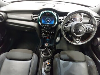 Used MINI Hatch 2018 for sale - 78089231: Photo