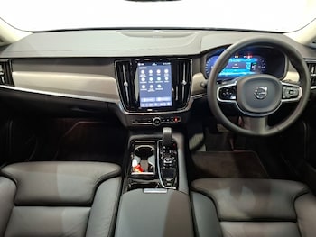 Used Volvo V90 2025 for sale - 79056507: Photo