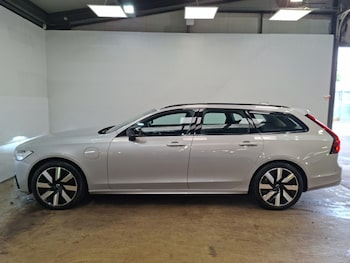 Used Volvo V90 2025 for sale - 79056507: Photo