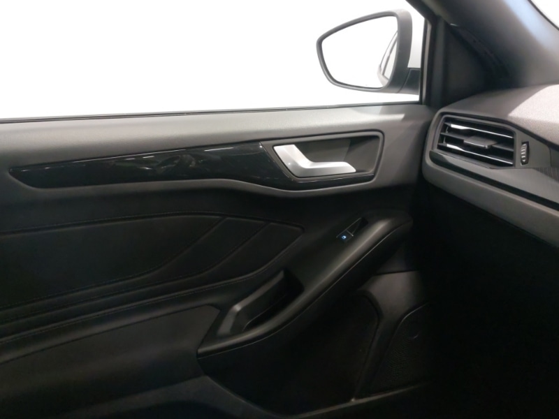 Used Ford Focus 2023 for sale - 77155042: Photo 16
