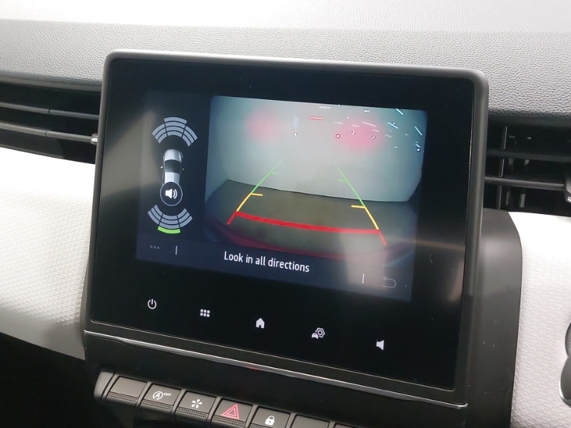 Used Renault Clio 2021 for sale - 76629466: Photo 17