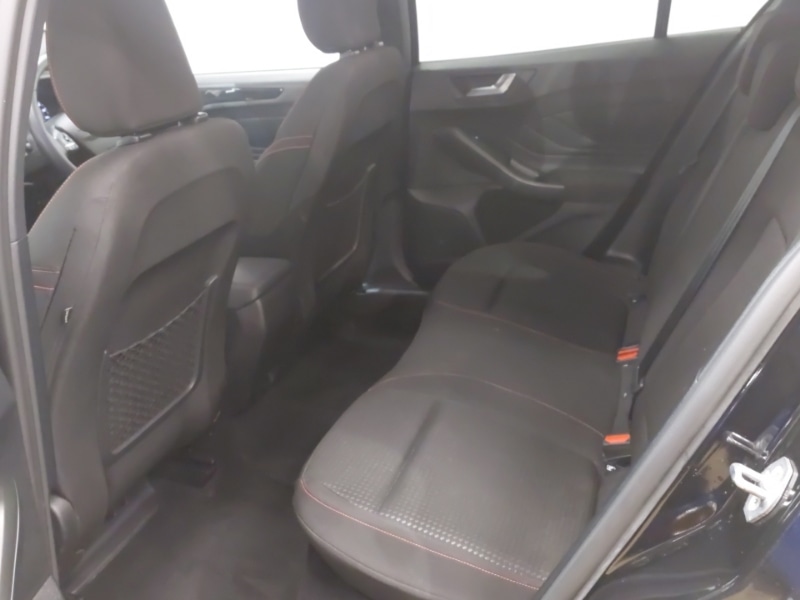 Used Ford Focus 2023 for sale - 76120907: Photo 6