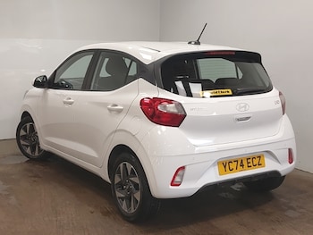 Used Hyundai i10 2024 for sale - 76493532: Photo