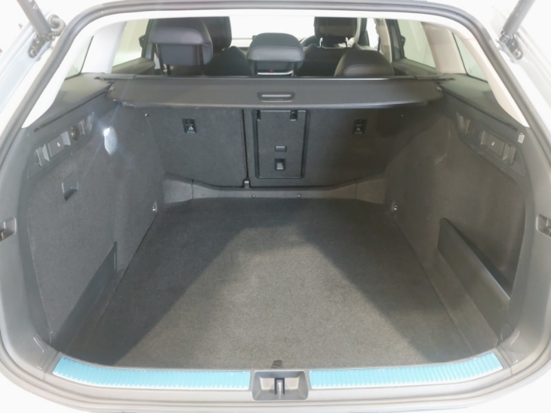 Used Skoda Superb 2024 for sale - 76713624: Photo 8