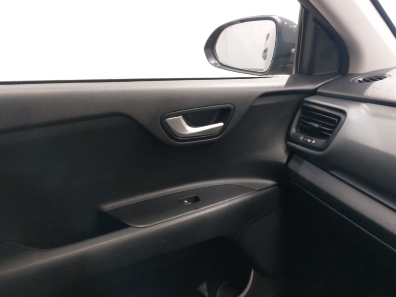 Used Kia Stonic 2022 for sale - 78023719: Photo 16