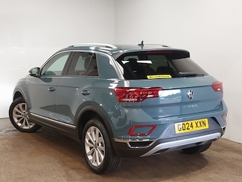 Used Volkswagen T-Roc 2024 for sale - 75613933: Photo