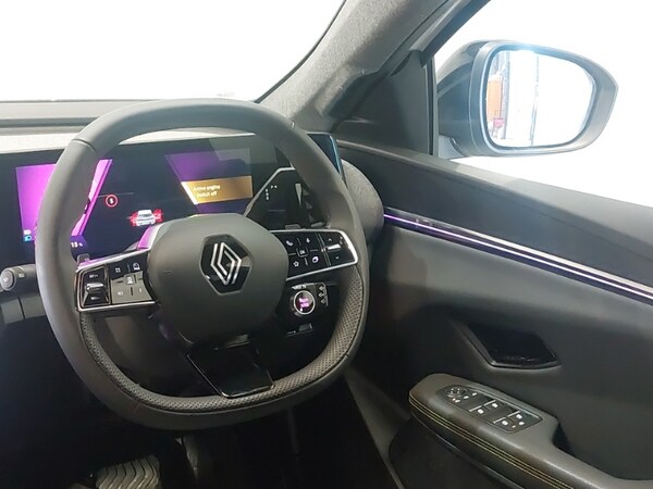 Used Renault Scenic E-Tech 2024 for sale - 76053033: Photo 10