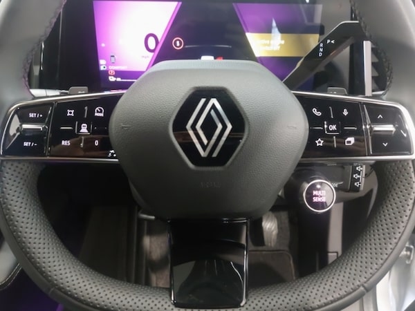 Used Renault Scenic E-Tech 2024 for sale - 76053033: Photo 16