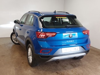 Used Volkswagen T-Roc 2022 for sale - 76160380: Photo