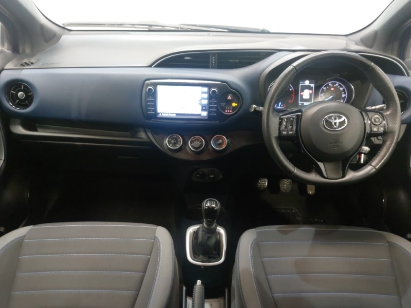 Used Toyota Yaris 2017 for sale - 77790551: Photo 2