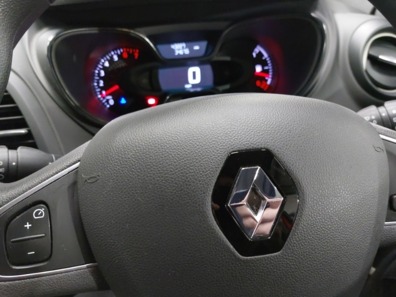 Used Renault Captur 2018 for sale - 76779564: Photo 16