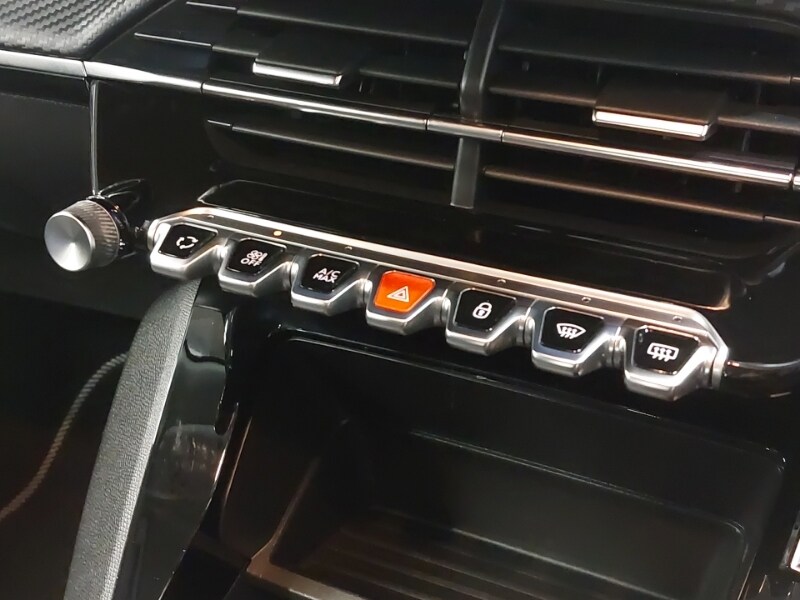 Used Peugeot 2008 2021 for sale - 76579223: Photo 13