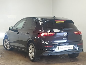 Used Volkswagen Golf 2024 for sale - 78321041: Photo