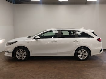 Used Kia Ceed 2023 for sale - 77531075: Photo